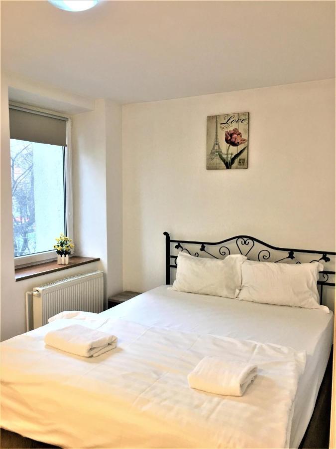 Large Apartment In Ultra-Central Location Braşov Buitenkant foto